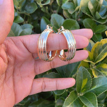 Load image into Gallery viewer, Wave Hoop Earrings