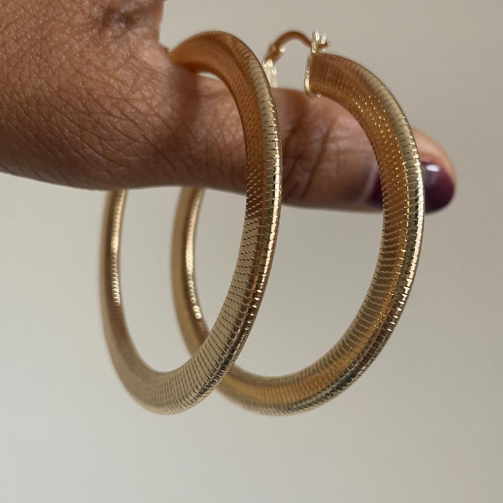 Queen Hoop Earrings Medium