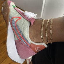 Load image into Gallery viewer, Pave Curb Link Anklet
