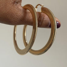 Load image into Gallery viewer, Queen Hoop Earrings
